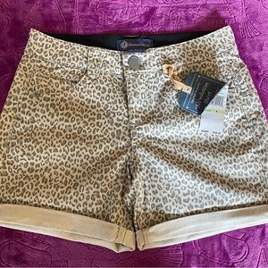 Democracy cheetah print size 4  new with tags